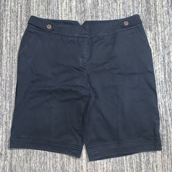 AB Studio Women’s 10 Black “Pant” Bermuda Style 10” Inseam Casual Shorts - Picture 1 of 7